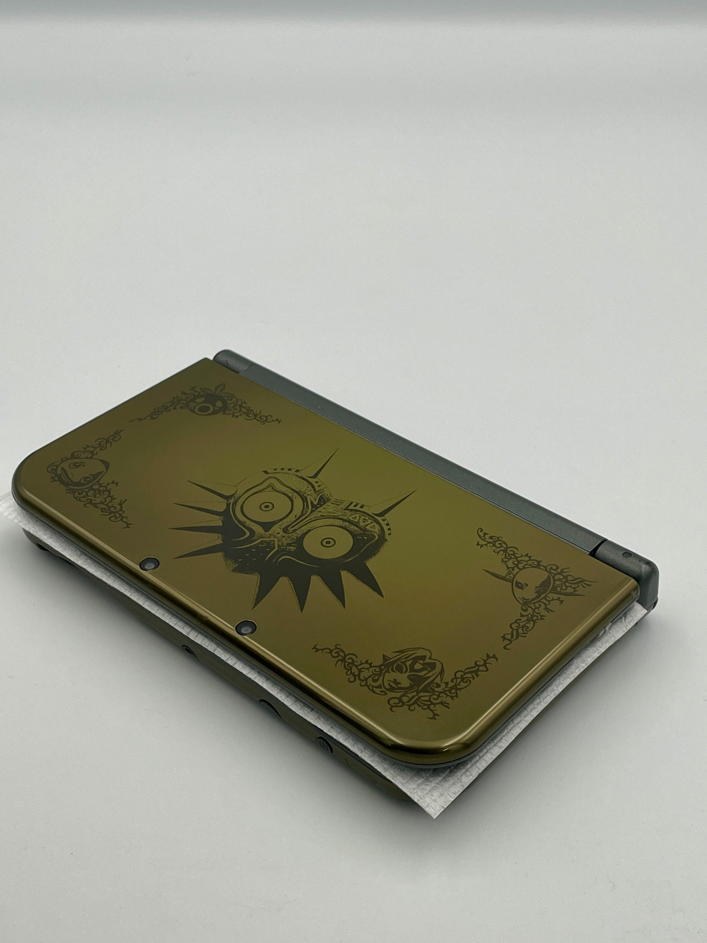 NEW 3DS XL Console - Majora's Mask Edition