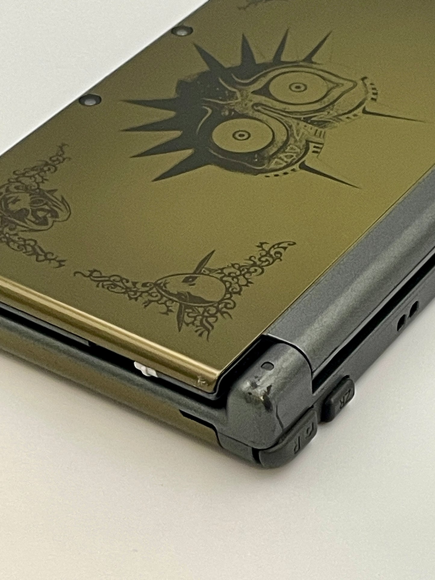 NEW 3DS XL Console - Majora's Mask Edition
