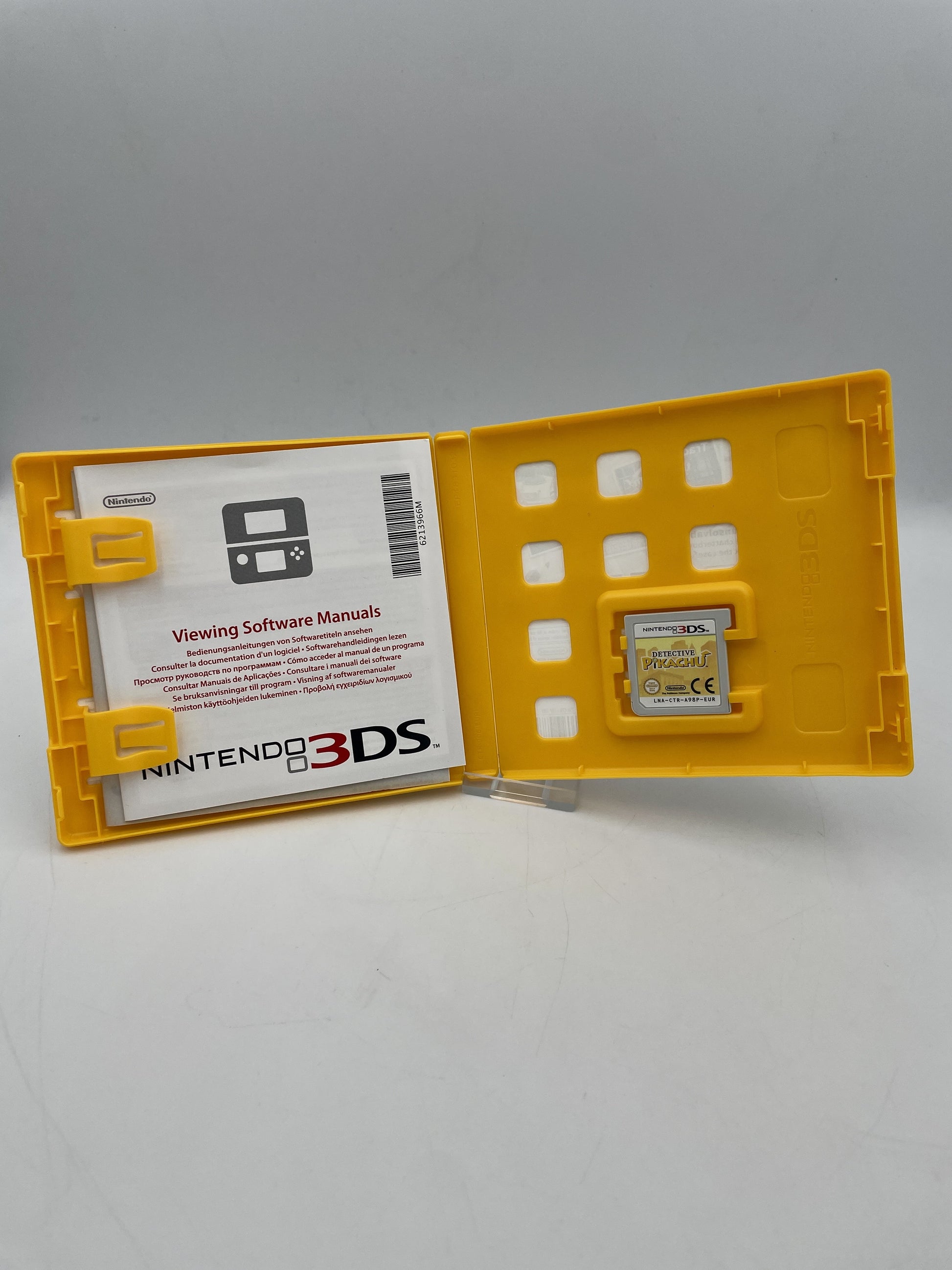 nintendo-3ds-pokemon-detective-pikachu open