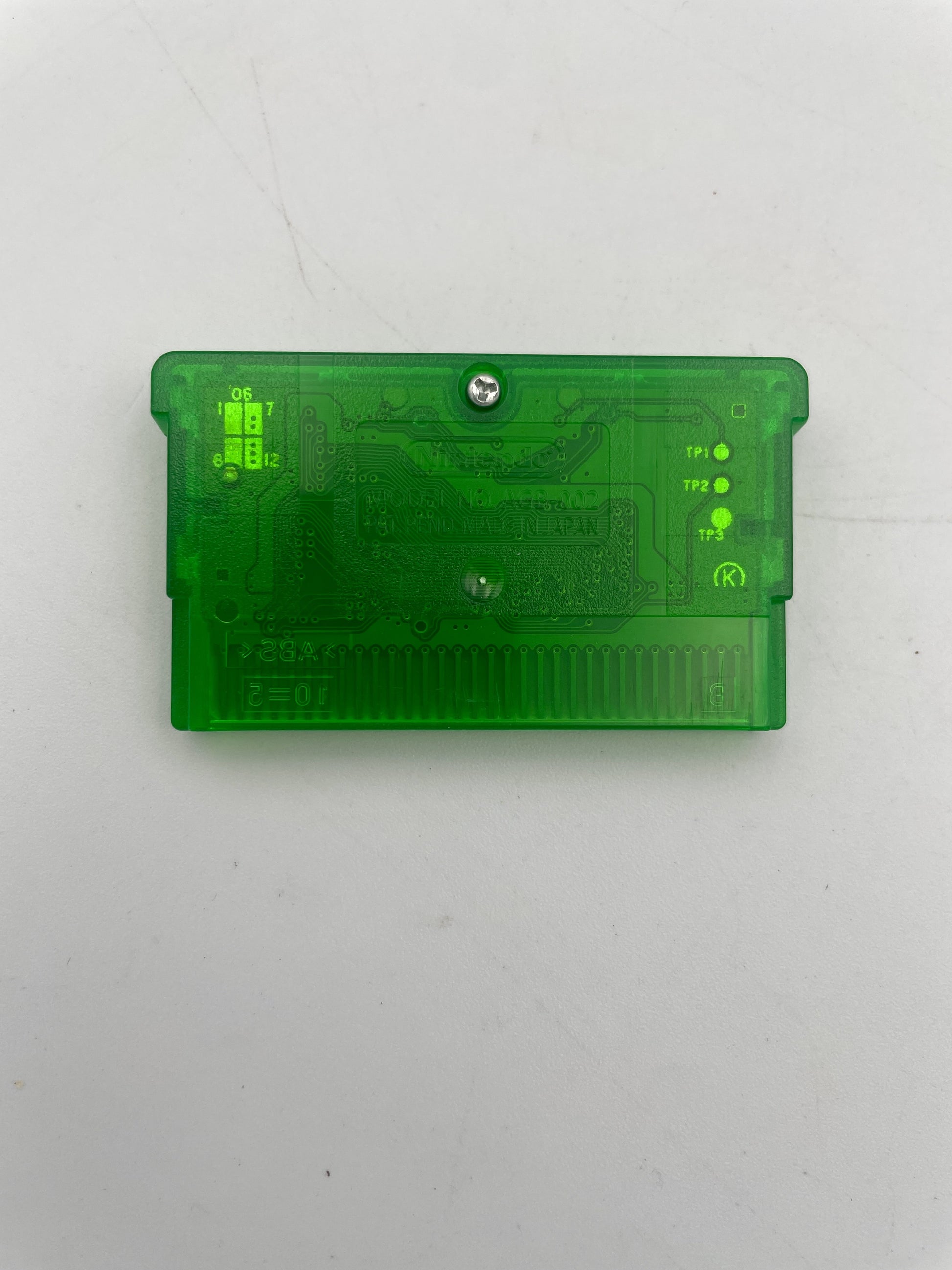 nintendo-game-boy-advance-pokemon-emerald-complete-in-box