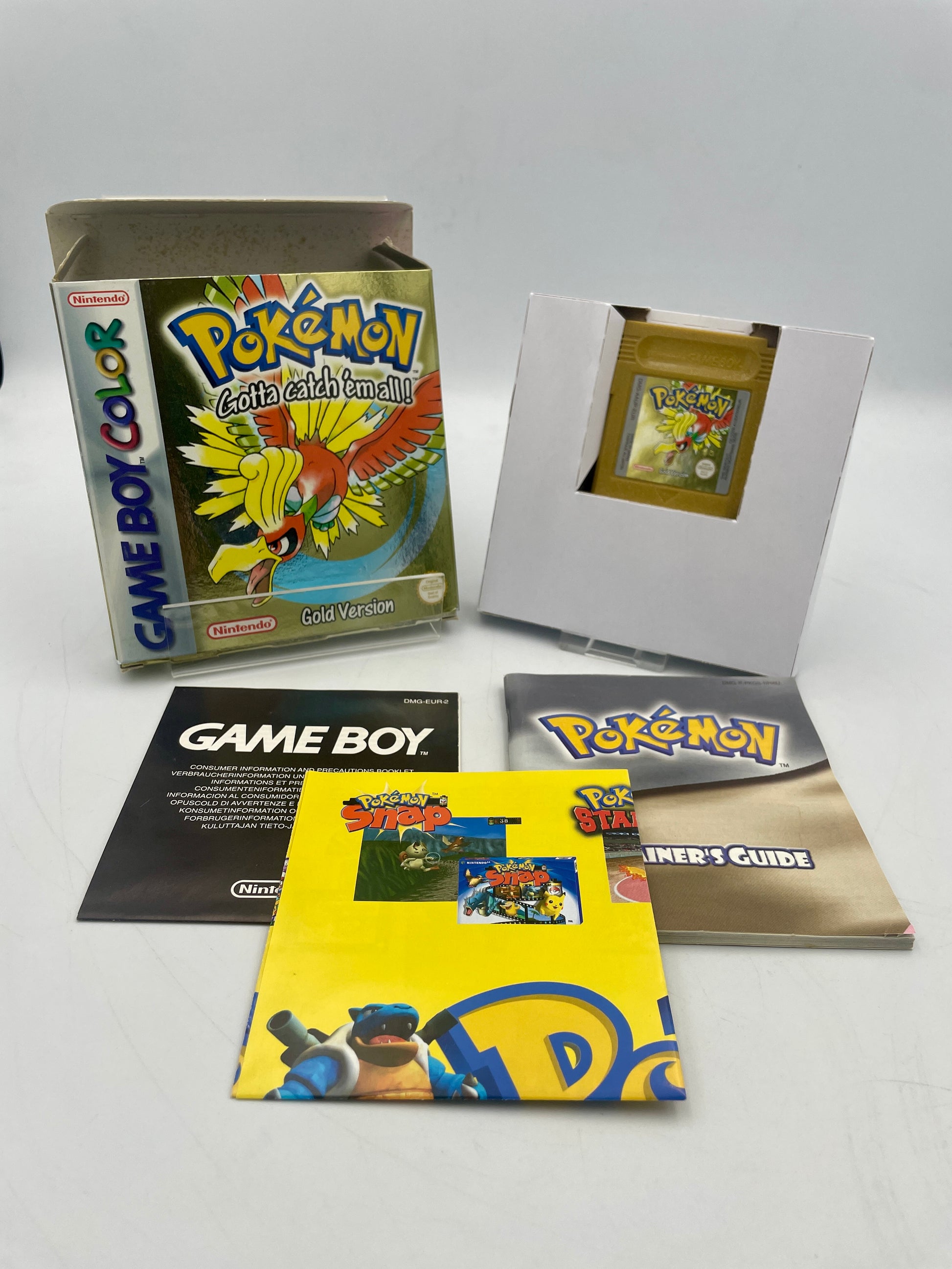 nintendo-game-boy-color-pokemon-gold