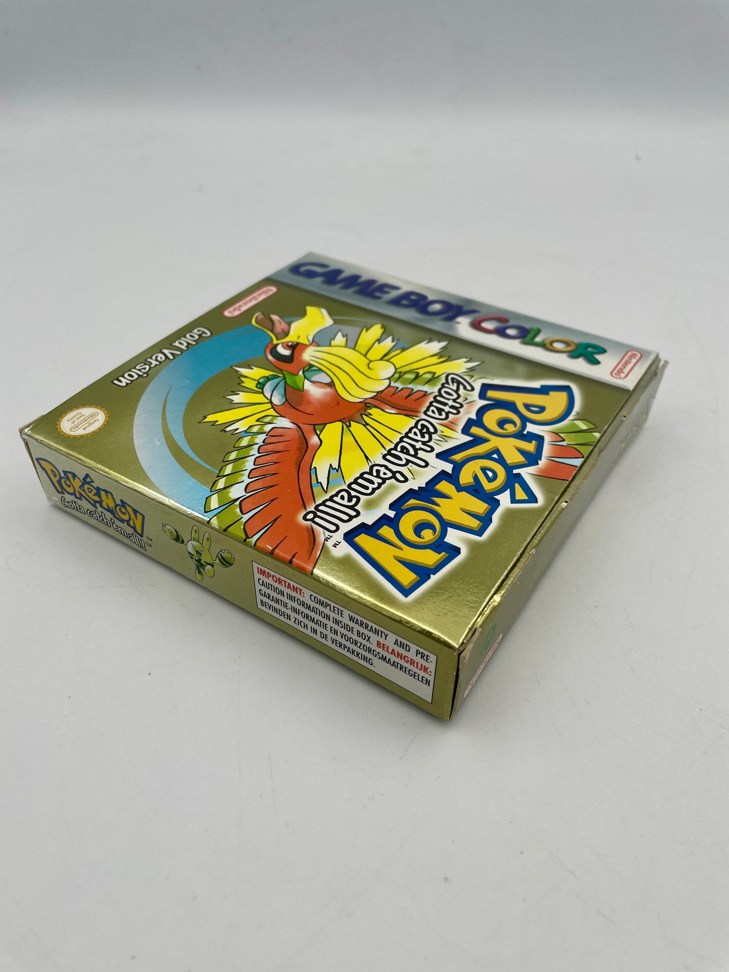 nintendo-game-boy-color-pokemon-gold