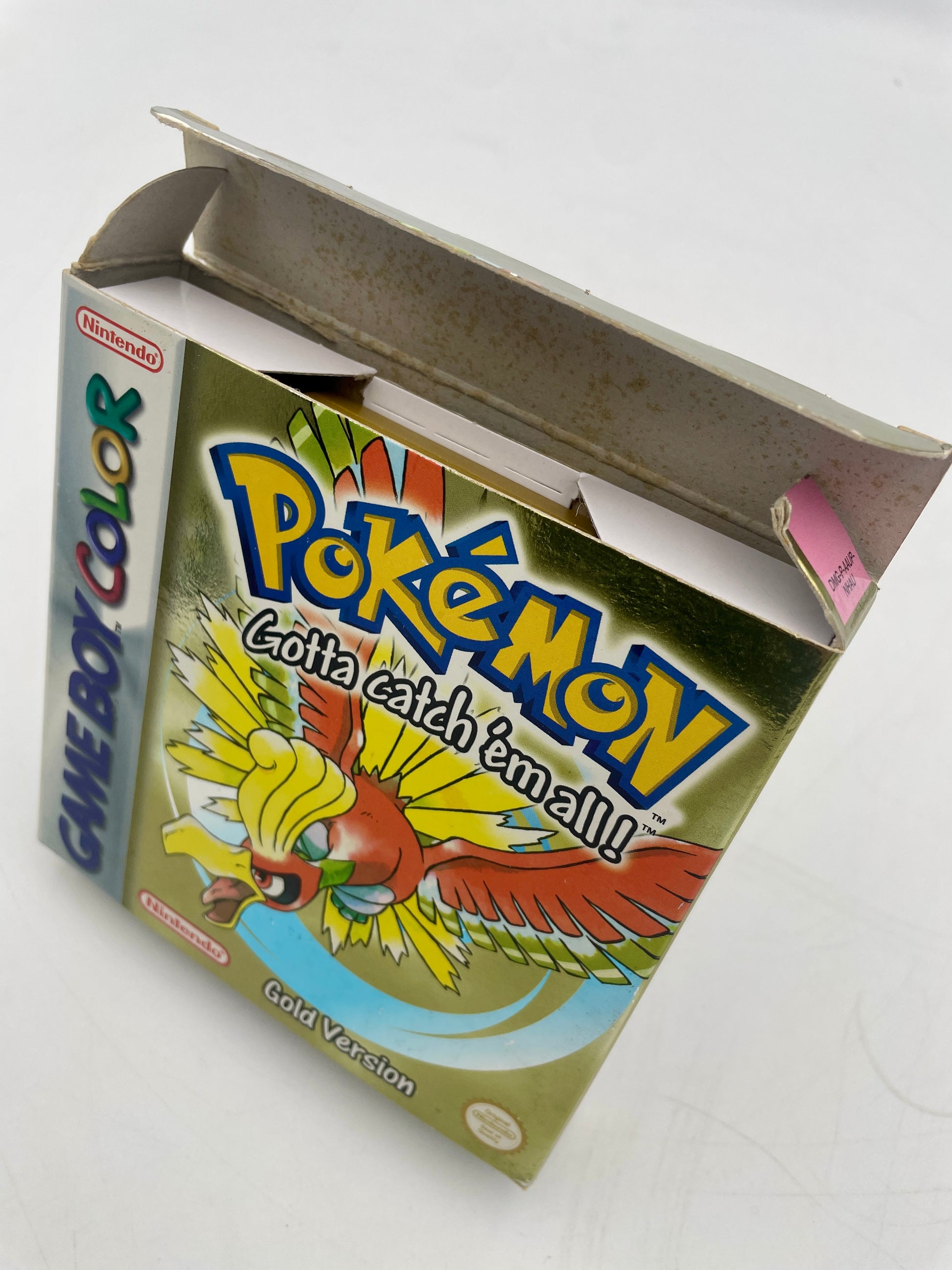 nintendo-game-boy-color-pokemon-gold
