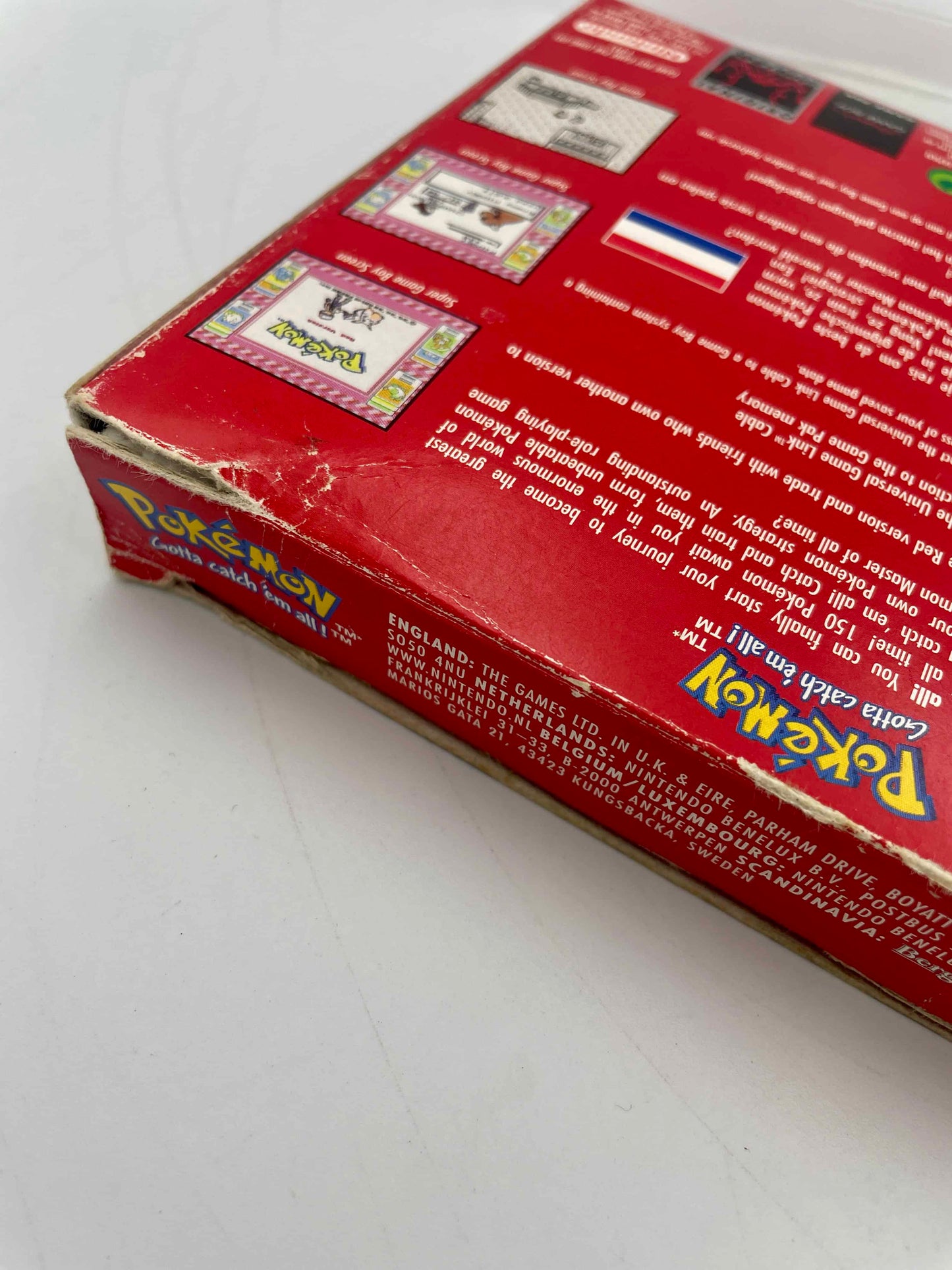 Nintendo Game Boy Pokemon Red Complete in Box