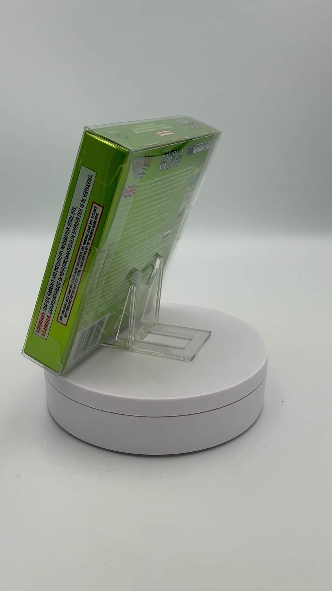 rotating image of the pokemon game leaf green